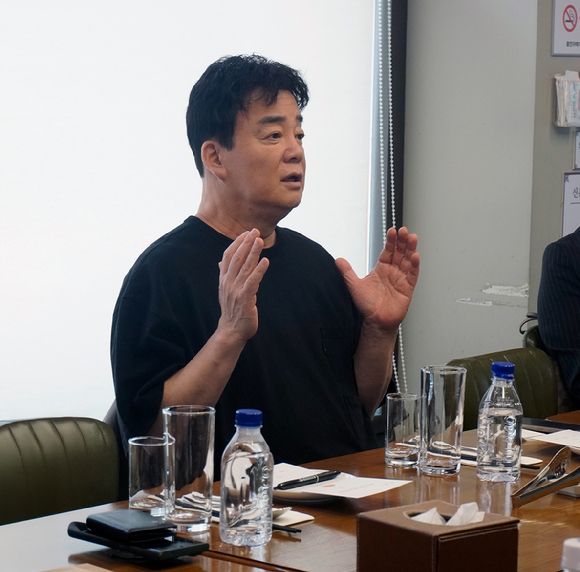 더본코리아 기자간담회에 참석한 백종원 대표. 